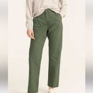 J Crew 🎉host pickx4🎉🎈Re-Imagined slouchy boyfriend petite chinos